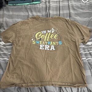 Brown Graphic Tee - Short Sleeve